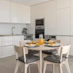 Atlantic Pearl Daire *